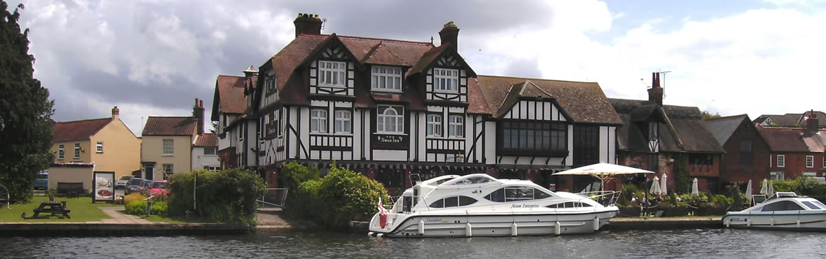 Horning, a good stop on your Norfolk Broads boating holiday